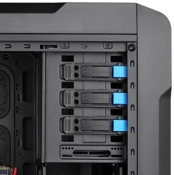 Thermaltake Chaser A71, Acrylfenster