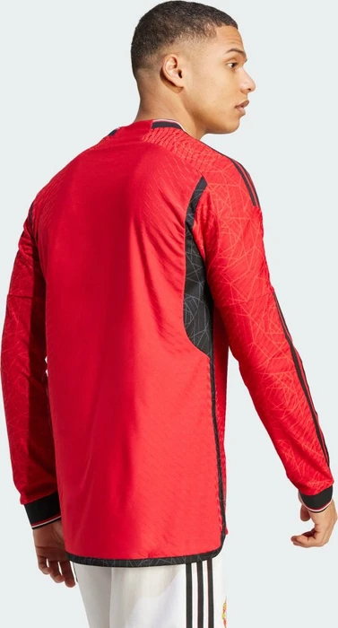 adidas Manchester United Authentic 2023/2024 Heimtrikot langarm team collegiate red (Herren)