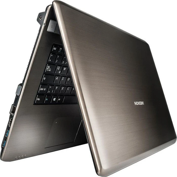 Medion Akoya P7639, Core i7-5500U, 8GB RAM, 1TB HDD, GeForce 940M, DE