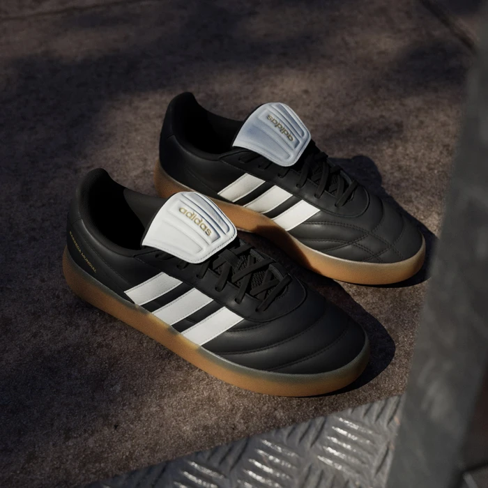 adidas Barreda Mundial core black/core white/gum
