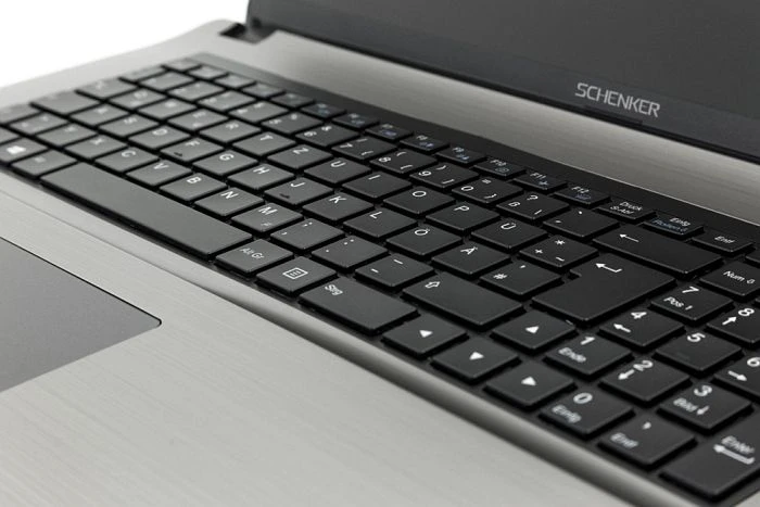 Schenker M704-4EJ, Core i7-4710MQ, 8GB RAM, 120GB SSD, 750GB HDD, GeForce GTX 850M, DE