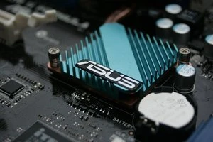 ASUS Crosshair II Formula (AMD AM2+)