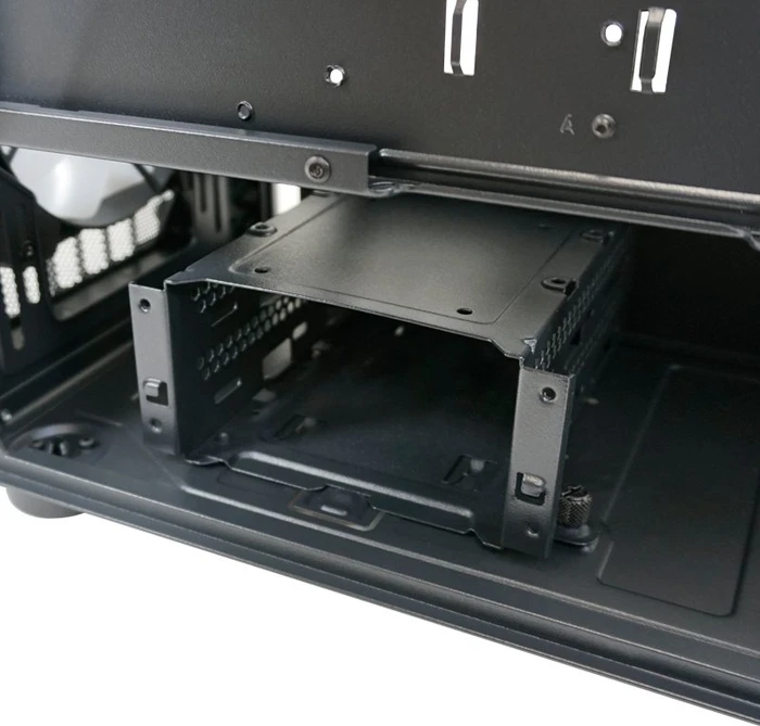 LC-Power Gaming 810B Dark_Crawler_X, schwarz, Glasfenster