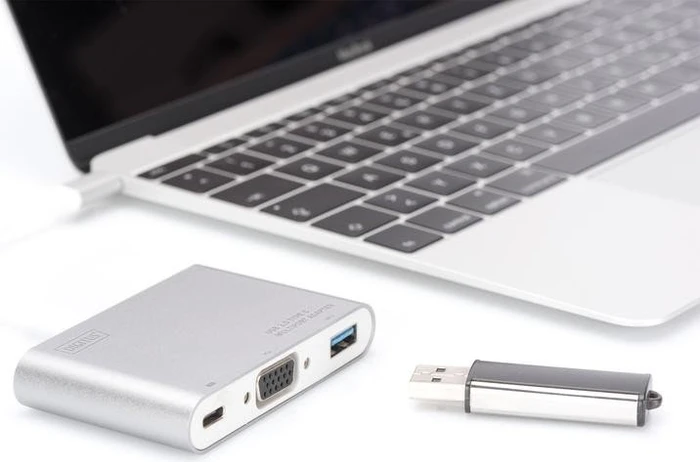 Digitus USB-C auf VGA Multiport-Adapter weiß