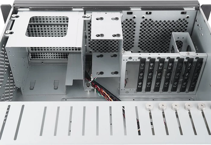 Chieftec UNC-409S-B-OP, schwarz, 4HE, ATX