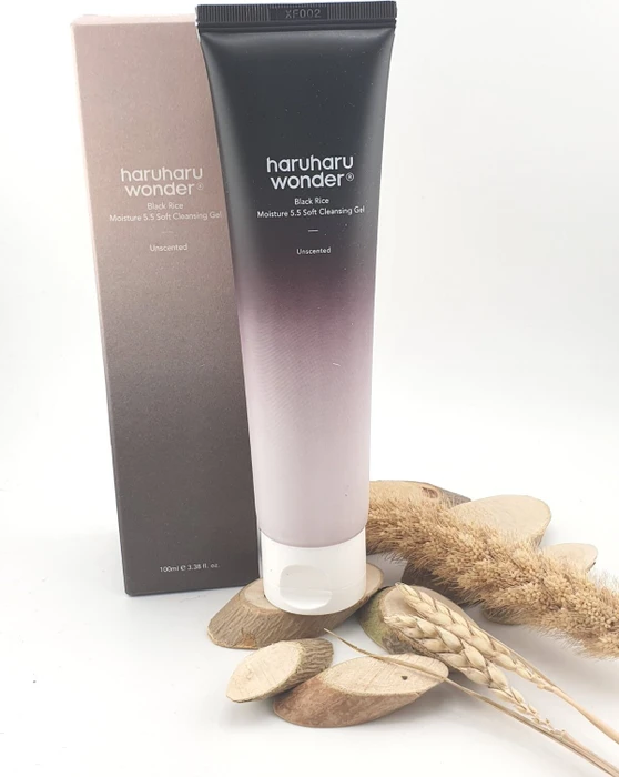 Haruharu Wonder Black Rice Moisture 5.5 Soft Cleansing Gel, 100ml