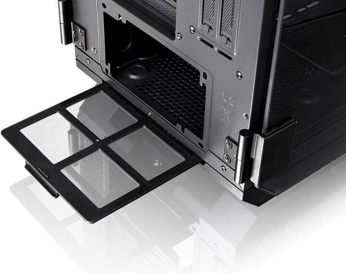 Thermaltake View 71 TG, Glasfenster