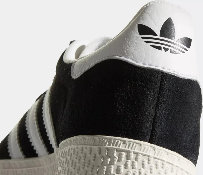 adidas Gazelle core black/footwear white/gold metallic (Junior)