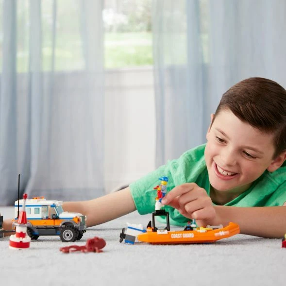LEGO City Küstenwache - Geländewagen mit Rettungsboot