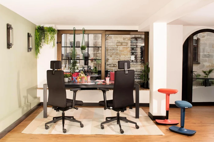 Trend!Office to-strike comfort pro Bürostuhl, schwarz