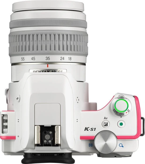 Pentax K-S1 weiß/pink mit Objektiv smc DA L 18-55mm 3.5-5.6 AL