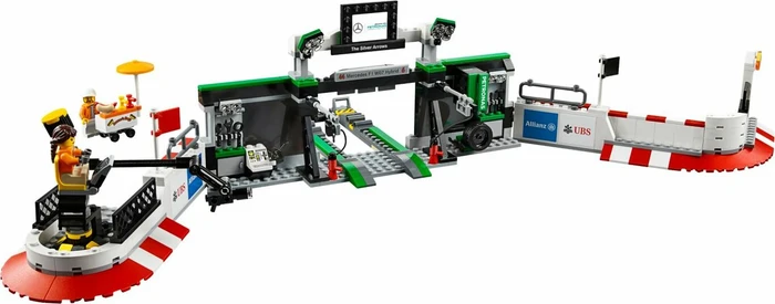 LEGO Speed Champions - Mercedes AMG Petronas Formula One Team