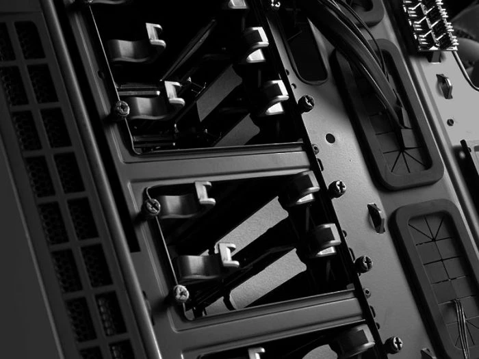 NZXT H630 schwarz, schallgedämmt