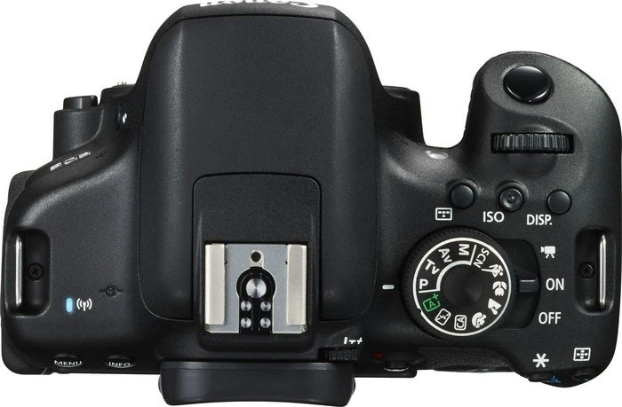 Canon EOS 750D mit Objektiv EF-S 18-135mm 3.5-5.6 IS STM