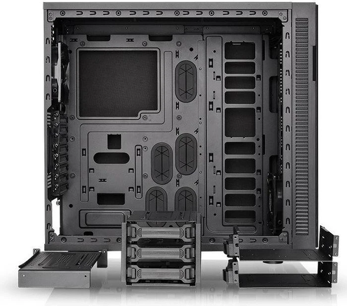 Thermaltake Suppressor F31, Acrylfenster, schallgedämmt