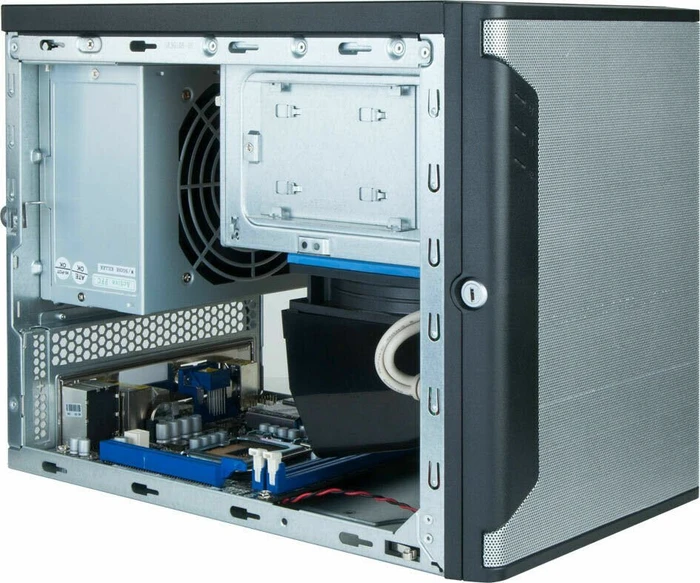 Chenbro SR301 Plus, inkl. 12G SAS/SATA Backplane, Mini-ITX