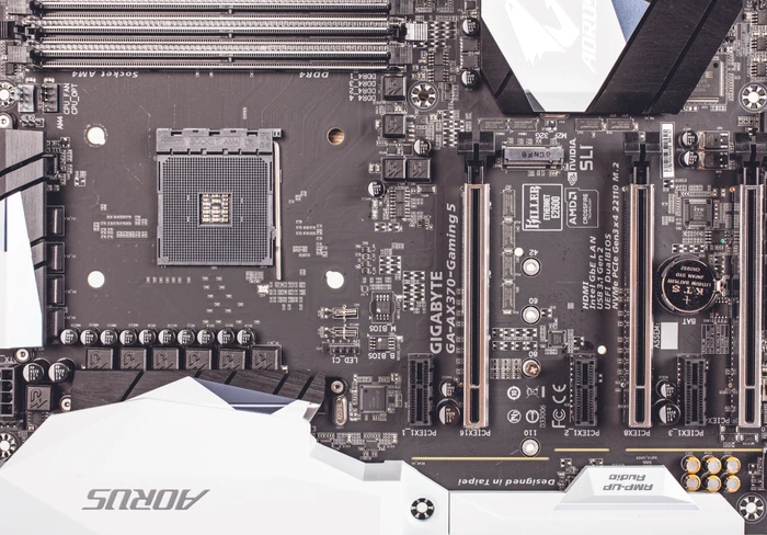 GIGABYTE AORUS GA-AX370-Gaming 5 (AMD AM4)