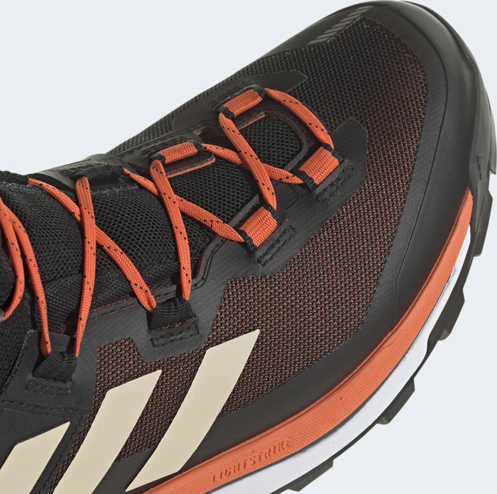 adidas Terrex Skychaser Tech Mid GTX core black/sand strata/impact orange