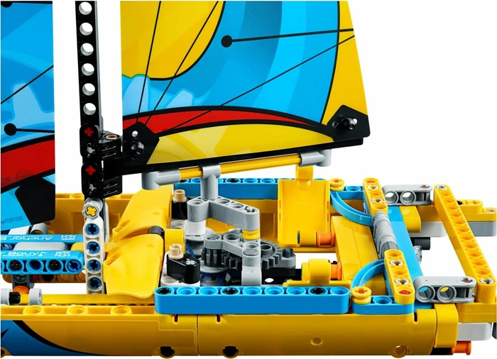 LEGO Technic - Rennyacht