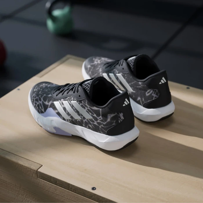 adidas Amplimove Trainer core black/matte silver/cloud white (Damen)