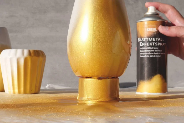 Kreul Sprühfarbe Blattmetall-Effekt, gold, 400ml (994400) – Bild 2 von 4