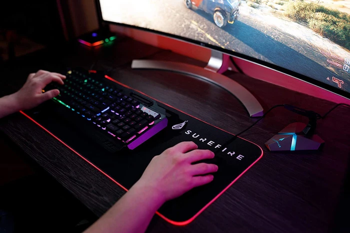 Verbatim SureFire Silent Flight RGB-680 Gaming Mousepad, schwarz