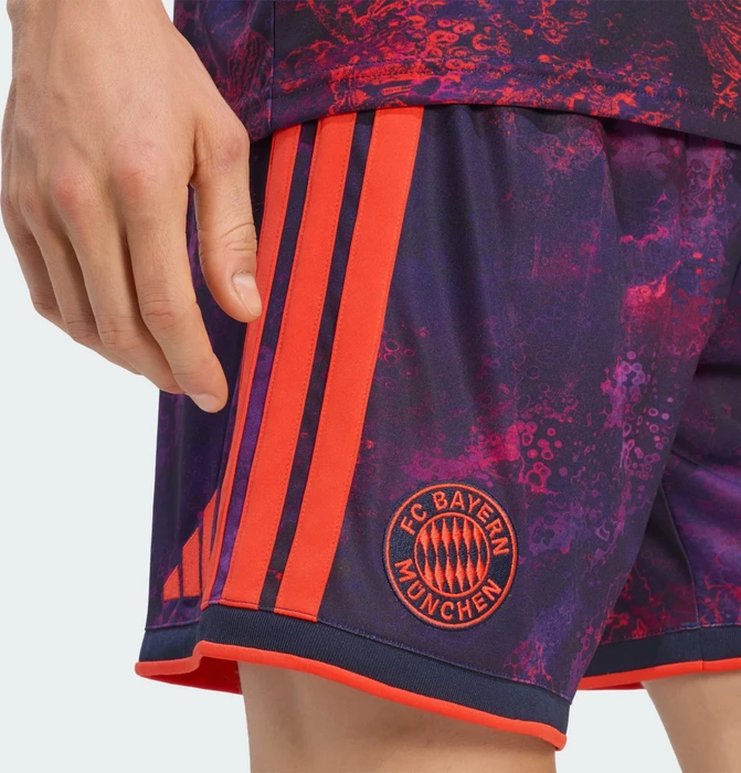 adidas FC Bayern München 2026/2027 Ausweichshorts (Herren)