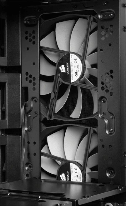 Corsair Obsidian 750D Airflow Edition, Acrylfenster