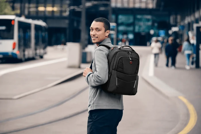 Wenger Altair 15.6" Laptop-Rucksack, schwarz