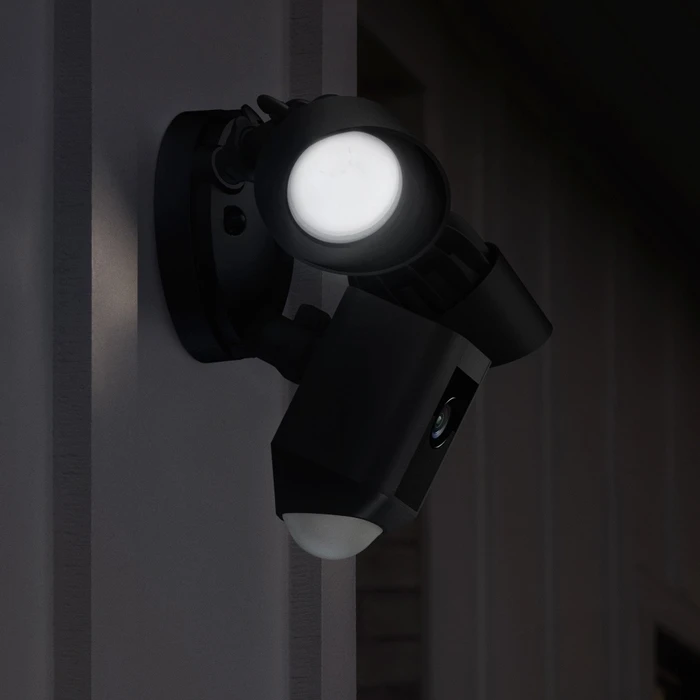 Ring Floodlight Cam Wired Pro, schwarz