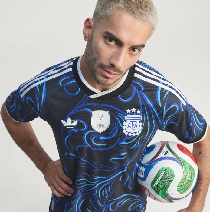 adidas FIFA WM 2026 Argentinien Authentic Auswärtstrikot black/lucid blue/blue burst (Herren)