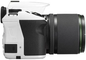 Pentax K-30 weiß mit Objektiv smc DA 18-135mm 3.5-5.6 ED AL IF DC WR