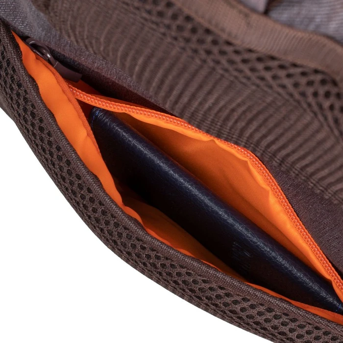 RivaCase Galapagos 7761 Laptop Rucksack 15.6", mocha