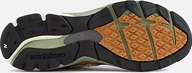 New Balance Made in USA 990v3 tan/green (Herren)