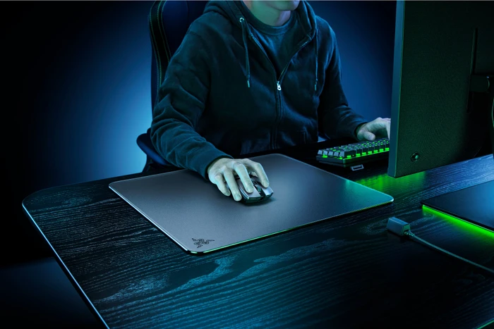 Razer Atlas Gaming-Mauspad aus gehärtetem Glas, 450x400mm, schwarz