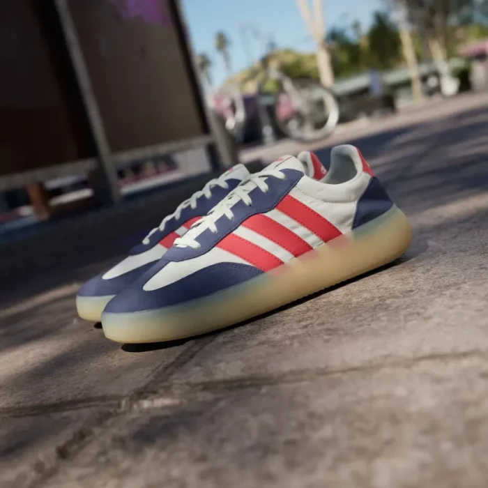 adidas Barreda Decode off white/pure ruby/dark blue (Herren)