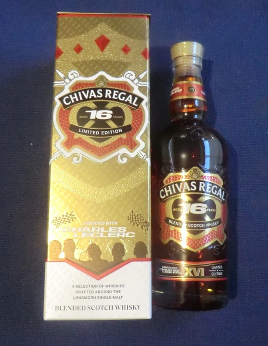 Chivas Regal 18 Years Old Gold Signature