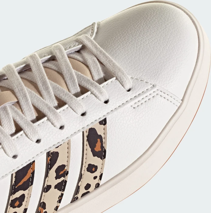 adidas Grand Court 3.0 crystal linen/aurora coffee/matte gold (Damen)