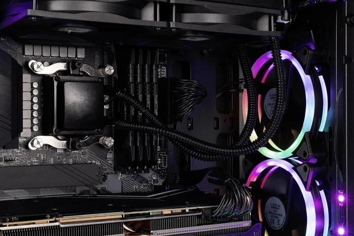 Captiva G25IG 20V3, Core i7-10700KF, 16GB RAM, 500GB SSD, 1TB HDD, GeForce RTX 3090