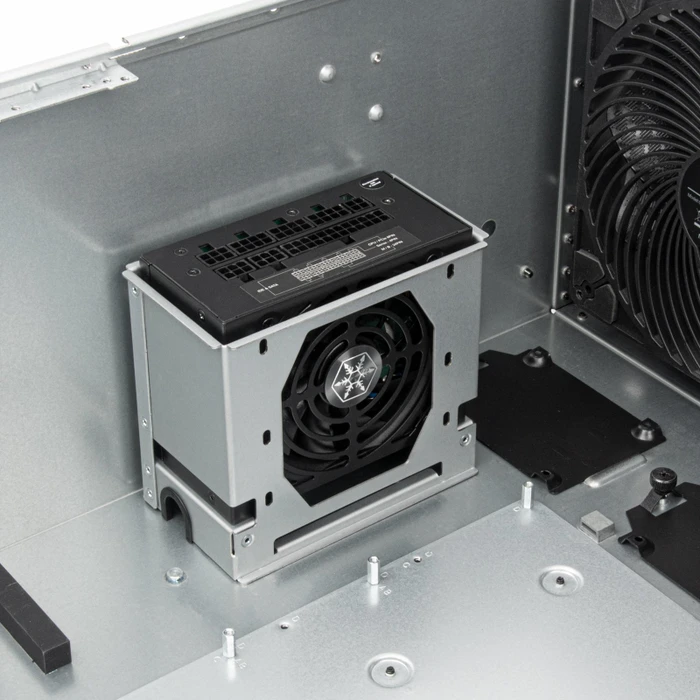 SilverStone RM51, schwarz, 5HE, ATX
