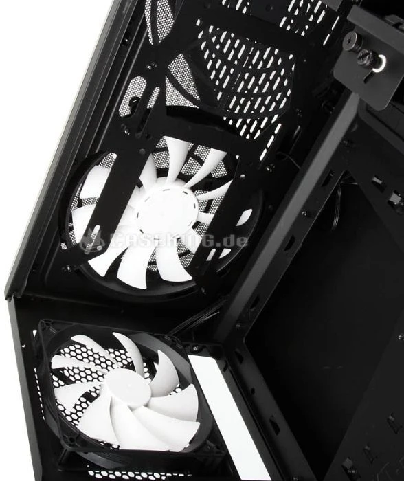NZXT Phantom 630 schwarz, Acrylfenster