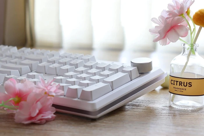 i-Rocks K71M, LEDs RGB, weiß, Gateron BROWN, USB, US