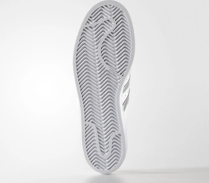 adidas Superstar white/silver metallic/core black (Damen)