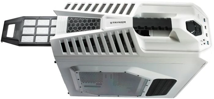 Cooler Master CM Storm Stryker, Acrylfenster