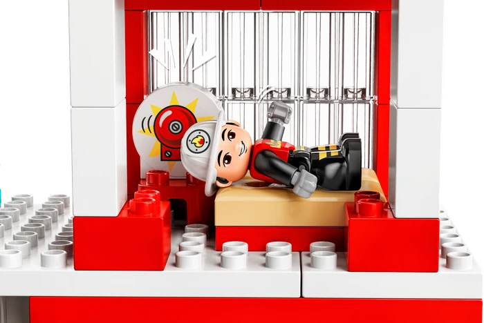 LEGO DUPLO - Feuerwehrwache mit Hubschrauber