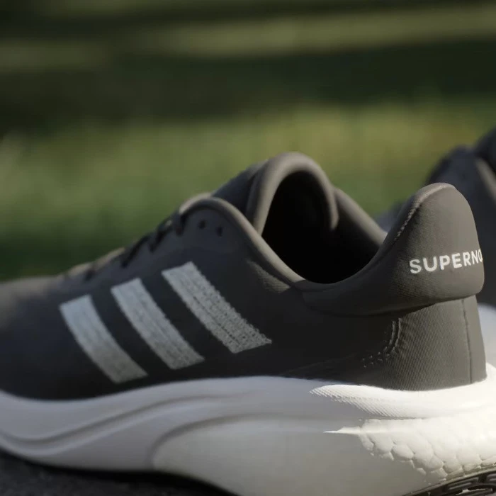 adidas Supernova 3 core black/wonder silver/cloud white (Damen)