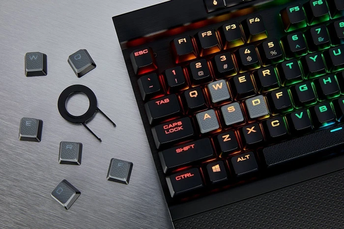 Corsair Strafe RGB MK.2, MX SILENT RGB RED, USB, IT