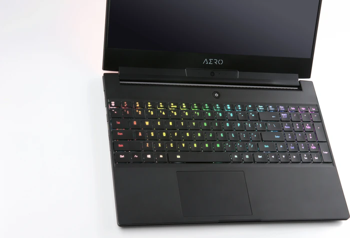 GIGABYTE AERO 15 Classic SA, Core i7-10750H, 16GB RAM, 512GB SSD, GeForce GTX 1660 Ti, DE