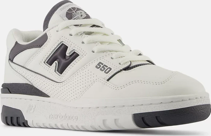 New Balance 550 sea salt/magnet (Damen)