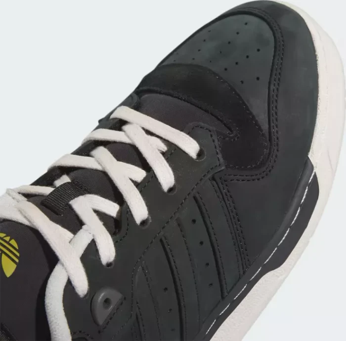 adidas Rivalry Low 86 core black/talc/pulse olive
